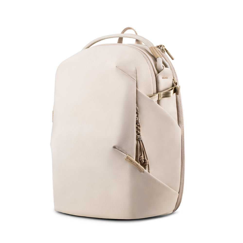 PGYTECH OneGo Lite バックパック 16L クリーム OneGo Lite Backpack | Stylish Camera Bag | PGYTECH