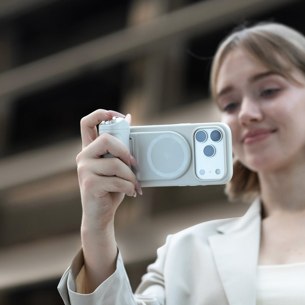 PGYTECH MagCam 2 Phone Grip　Misty Gray PGYTECH MagCam 2 Phone Grip | MagSafe Vlogging Handle & Wireless