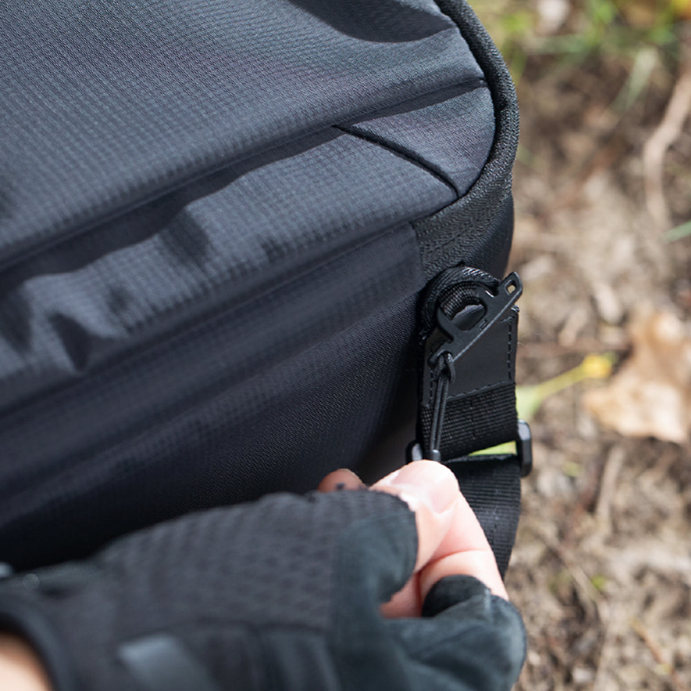 The Camera Insert​ features a practical buckle design​ that allows for easy fastening​ to any backpack or shoulder strap.