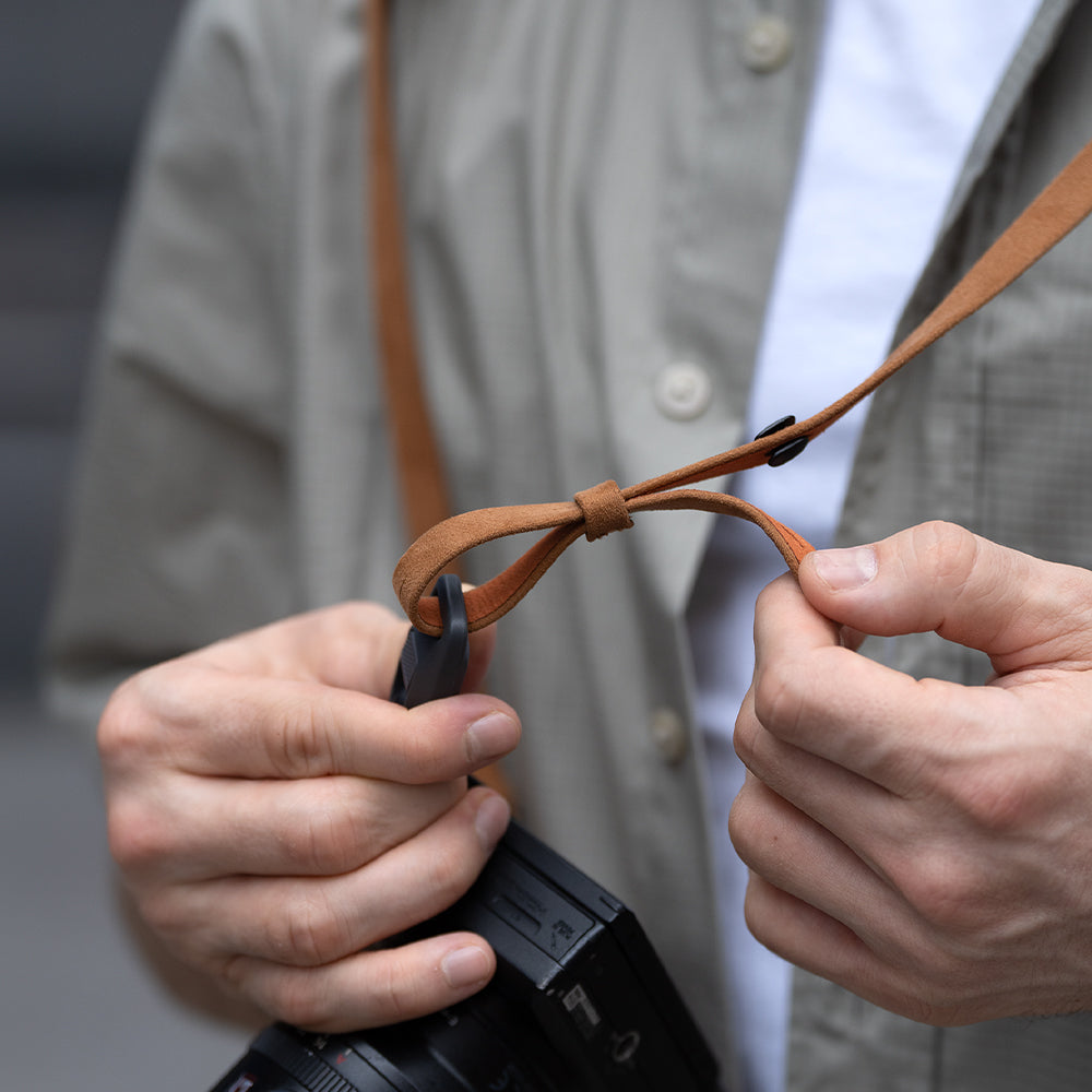 Camera Shoulder Strap Air (Retro): Multi-button design for flexible length adjustment
