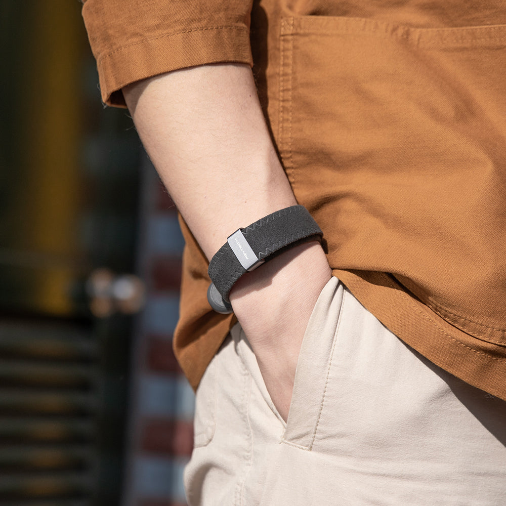 Camera Wrist Strap Air: Hidden magnetic clasp, turns into bracelet with easy wrist wrapping.
