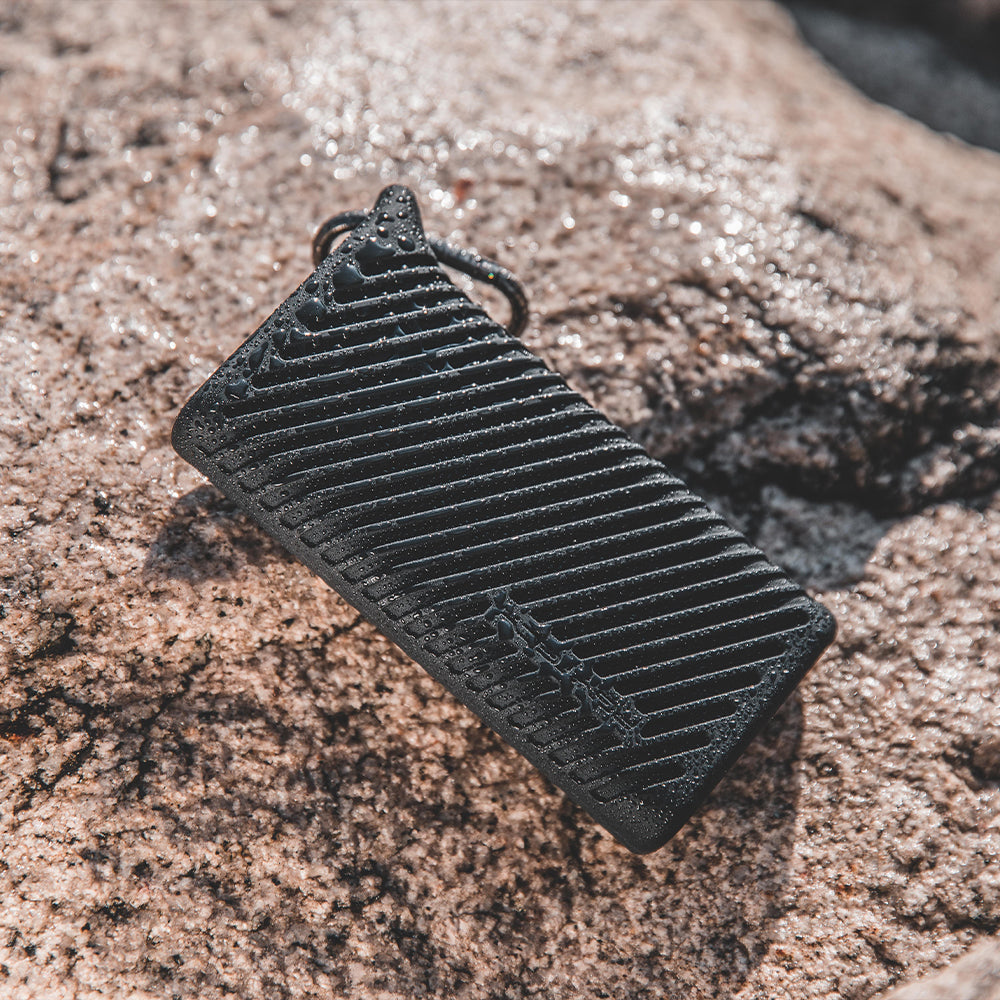 The CFexpress CreateMate Card Reader Case features a built-in sealing ring for dust and splash resistance, keeping your gear protected wherever you take it.
