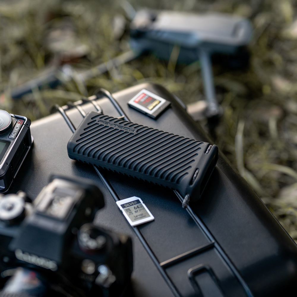 CreateMate Memory Card Case: Reconfigurable modules for perfectly organized storage