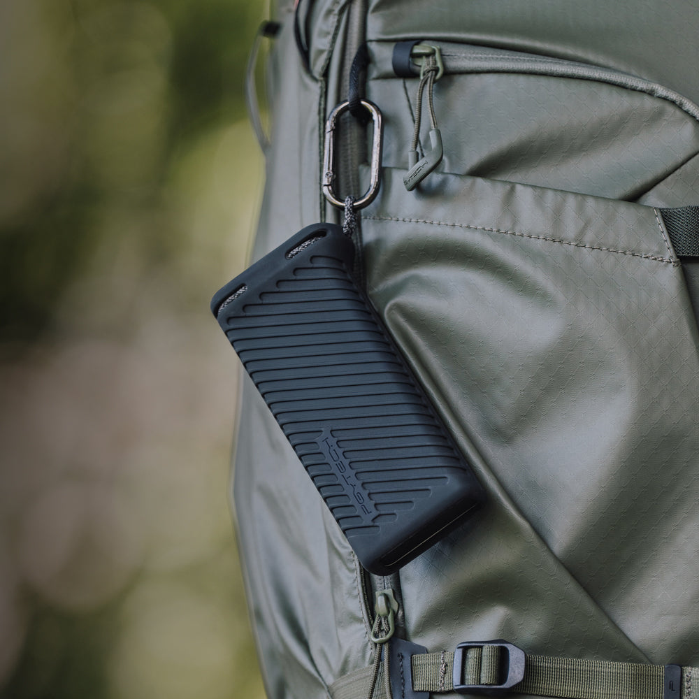 CreateMate Memory Card Case: Comes with a carabiner for quick attachment to backpacks, bags or belt loops