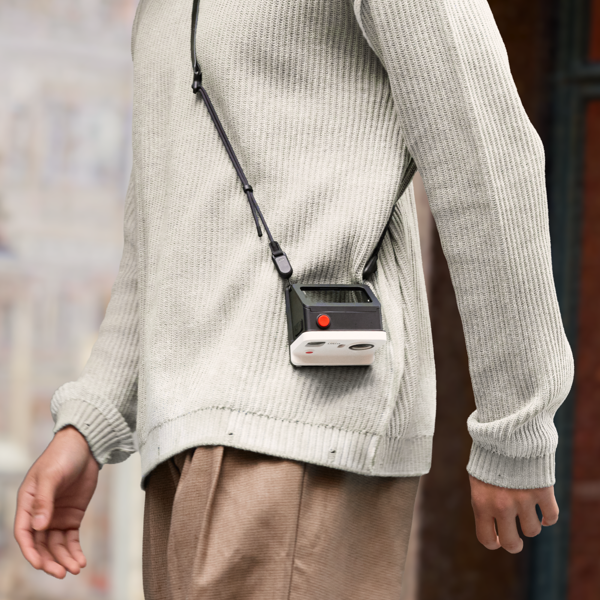 The Go Ultra funCam case kit is compatible with shoulder straps.