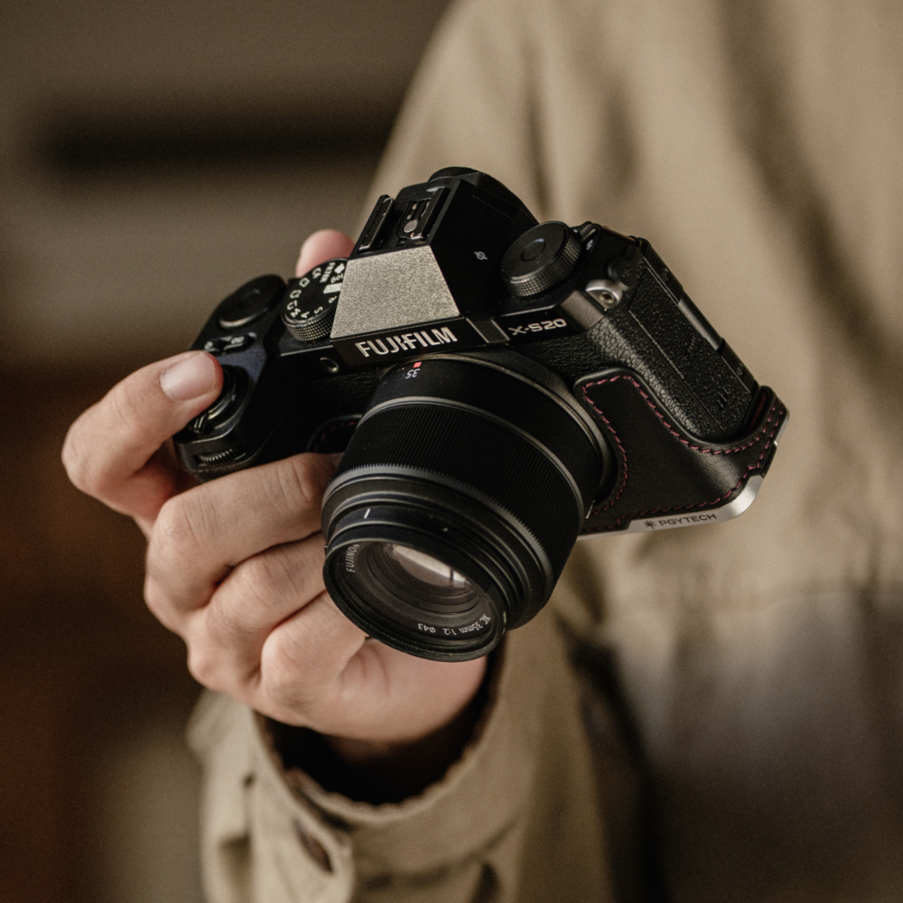 the midnight styke of the Leather Camera Case (For FujiFilm）