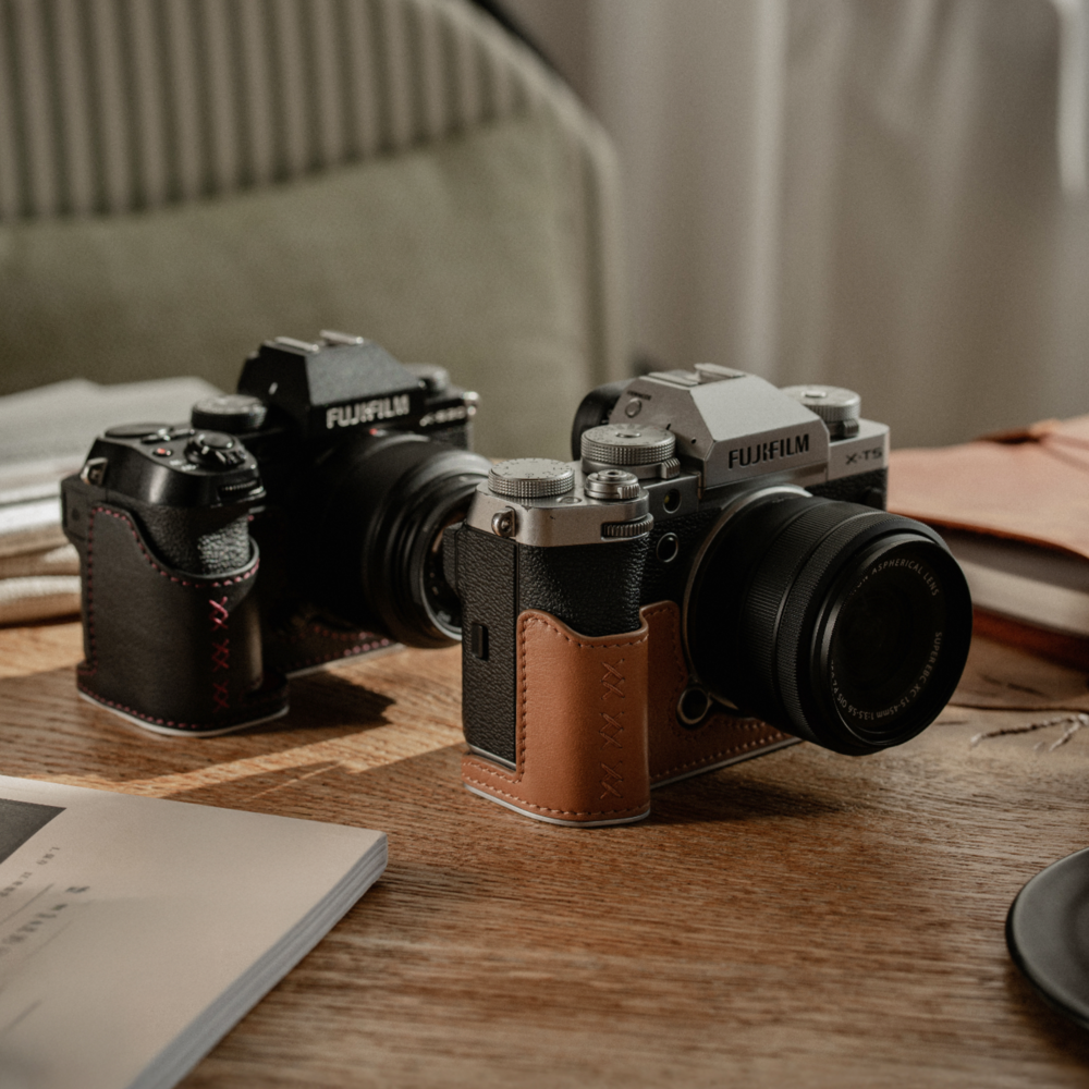 two styles of the Leather Camera Case (For FujiFilm）
