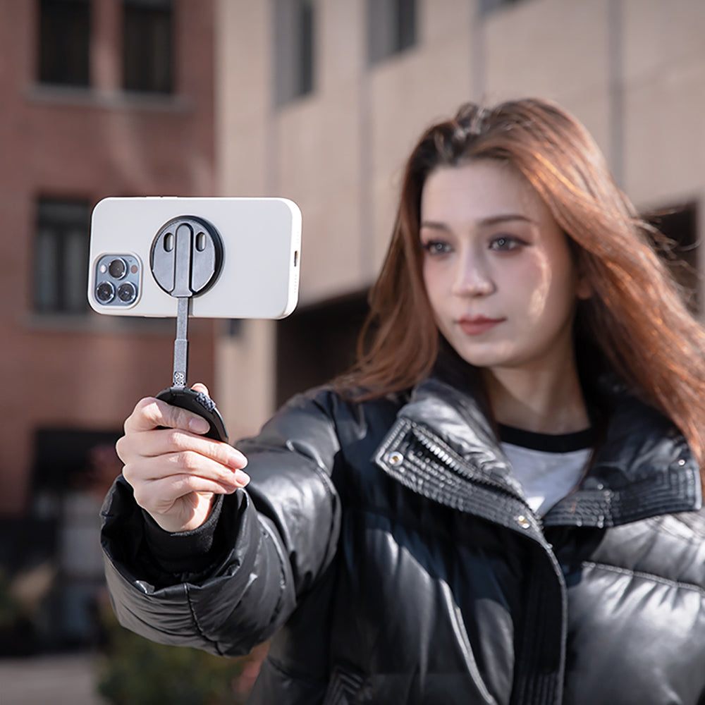 the selfie stick mode of the MagFlex Phone Photography Stand