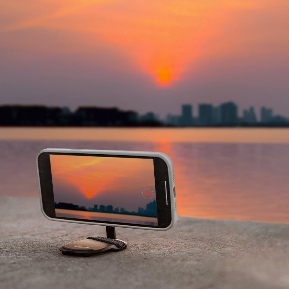 the overhead mode of the MagFlex Phone Photography Stand