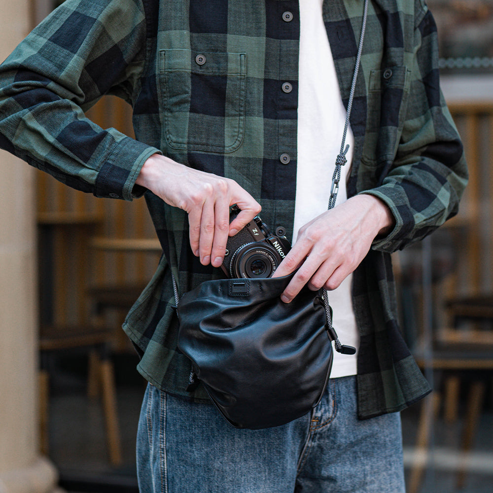 OneGo Cloud Bag: Flexible and customizable storage with interior divider