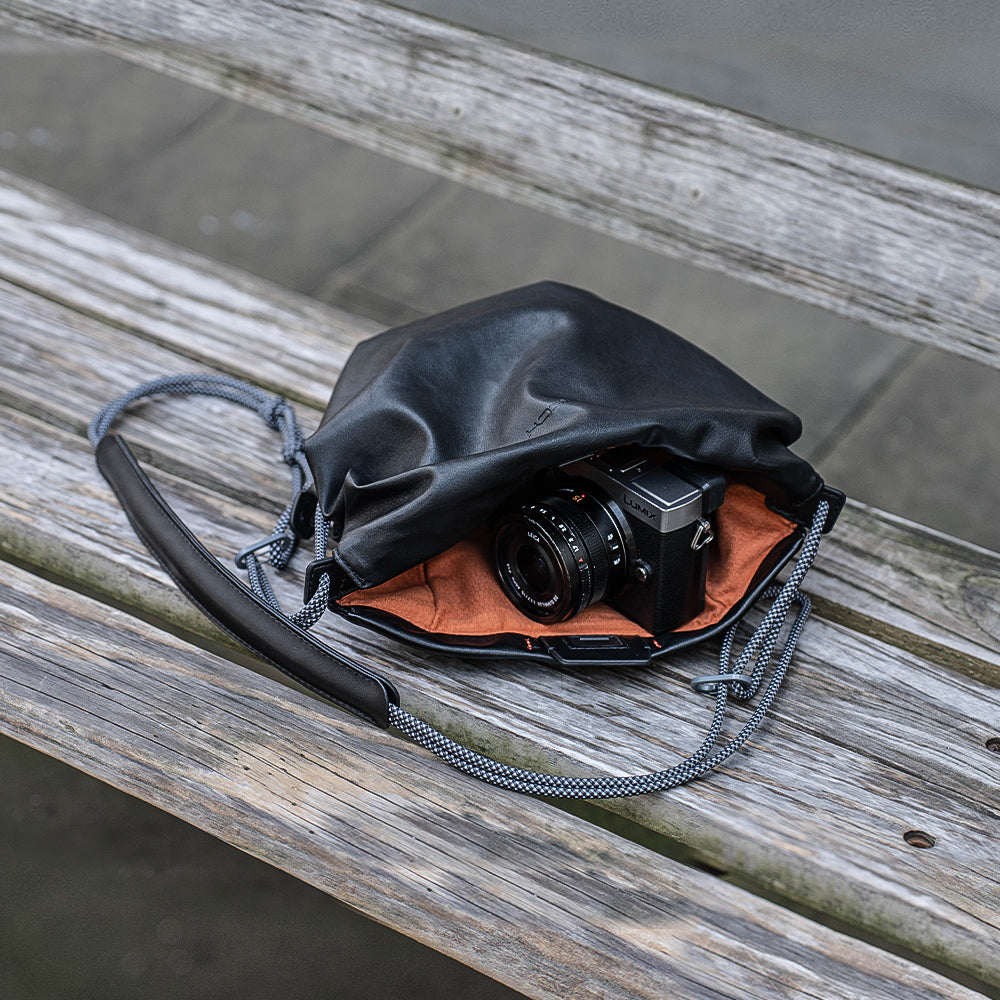 OneGo Cloud Bag: Multi-layer padding protects camera from bumps