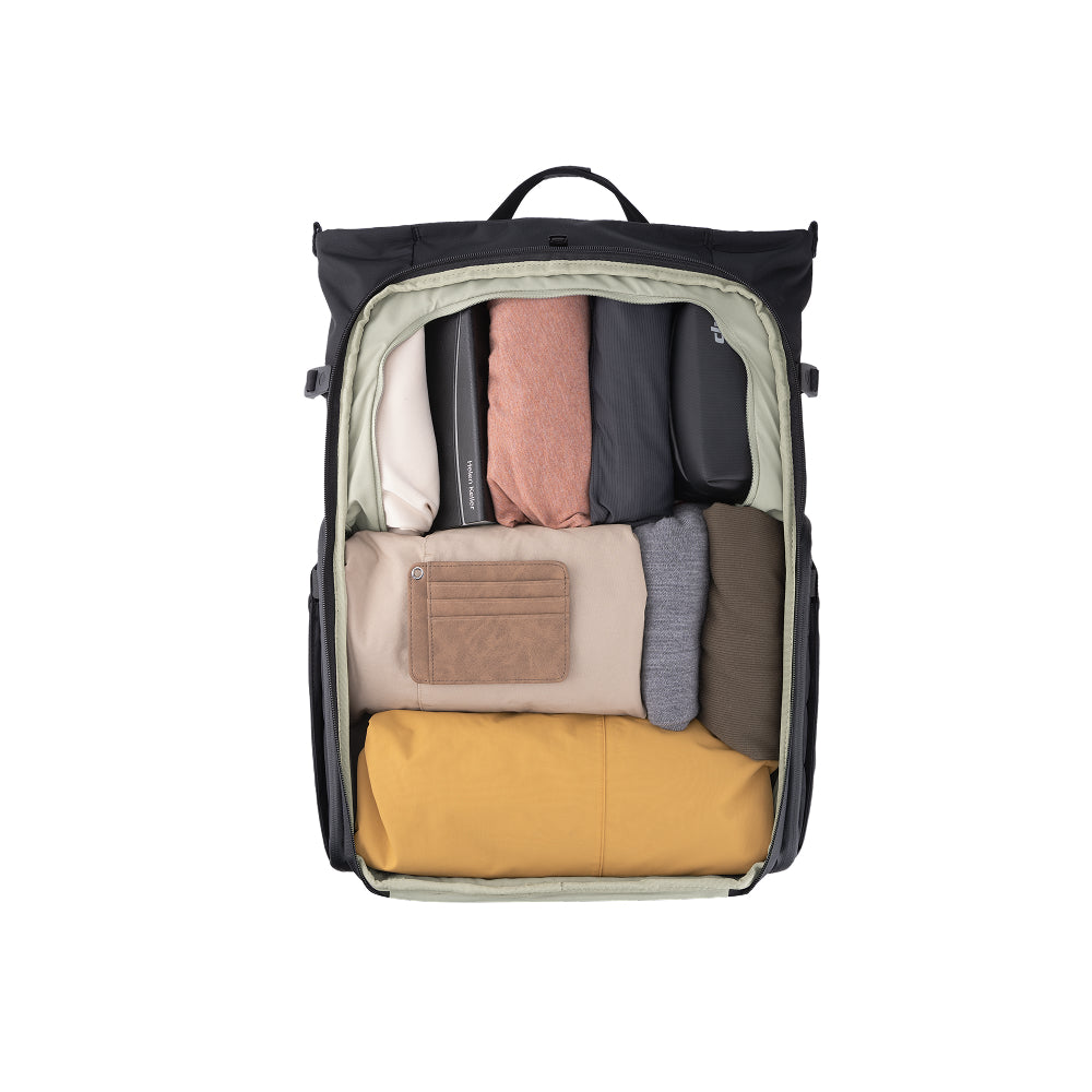 The OneGo Roamer Tote Backpack converts to an everyday bag once the inner liner is removed.