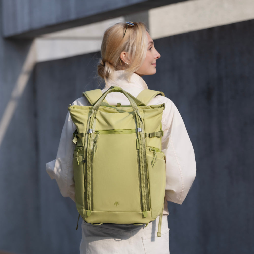 The OneGo Roamer Tote Backpack in backpack mode frees your hands for comfortable carrying.