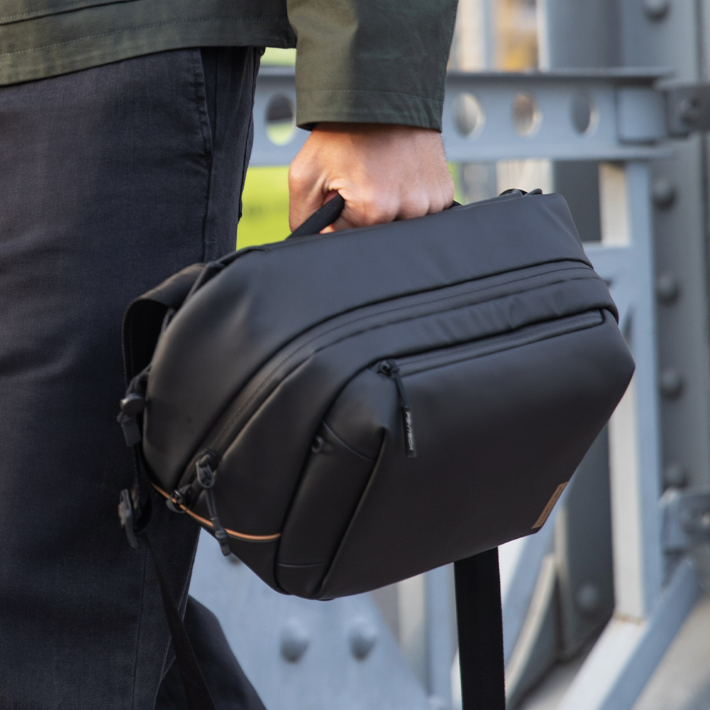 OneGo Solo V2 has a convenient carry handle at the back