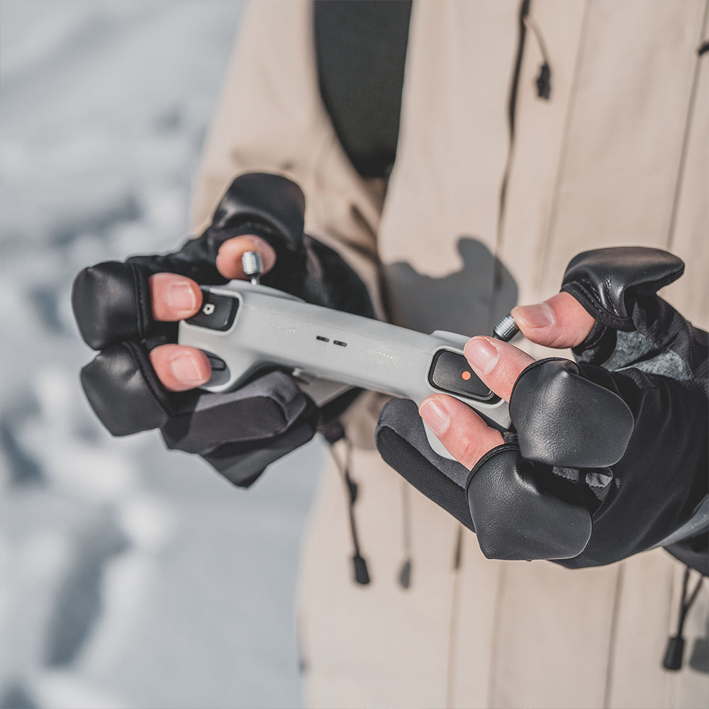 Controlling a remote trigger in freezing temperatures with Photography Gloves