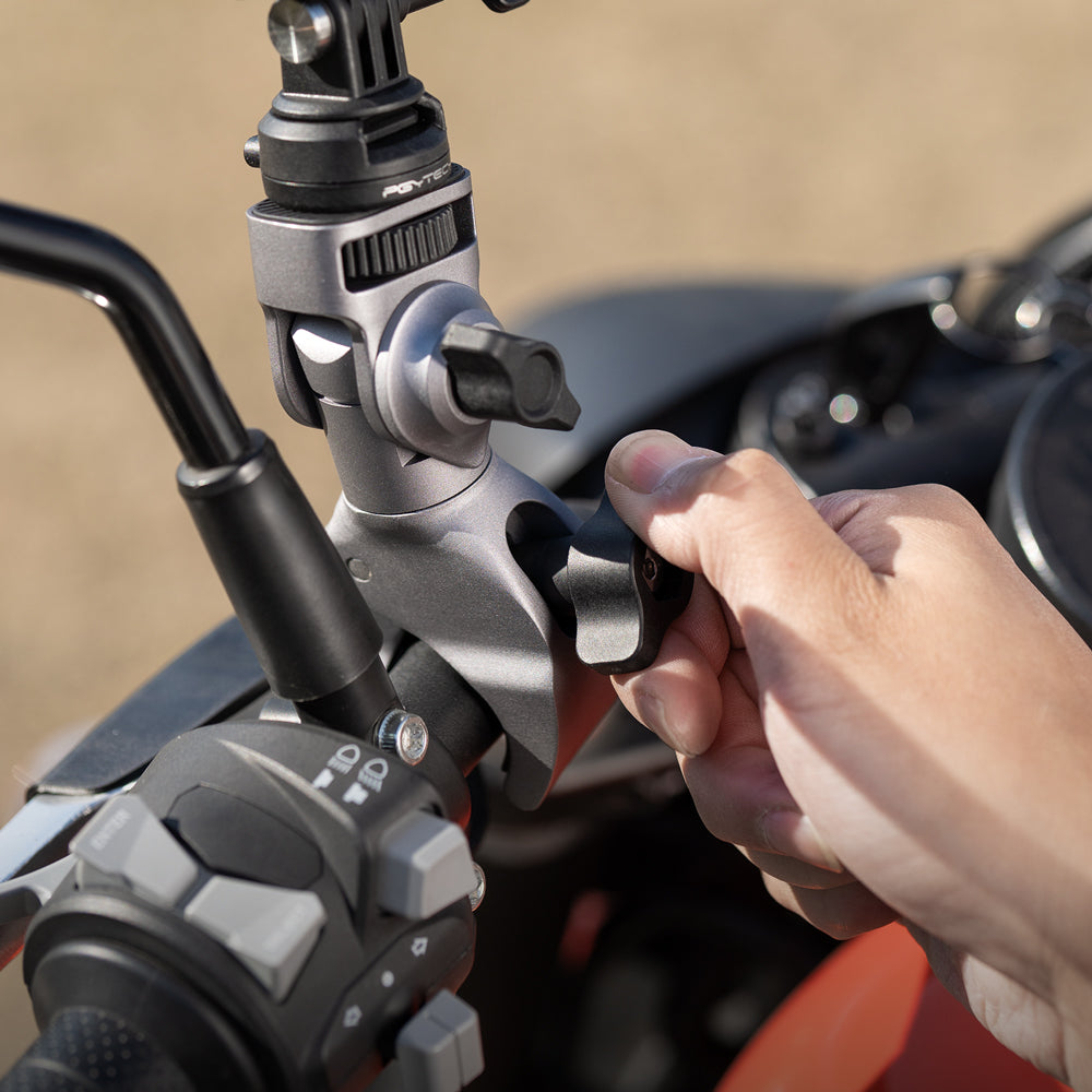 Super Clamp Mount: Side wingnut allows flexible adjustment of tightness