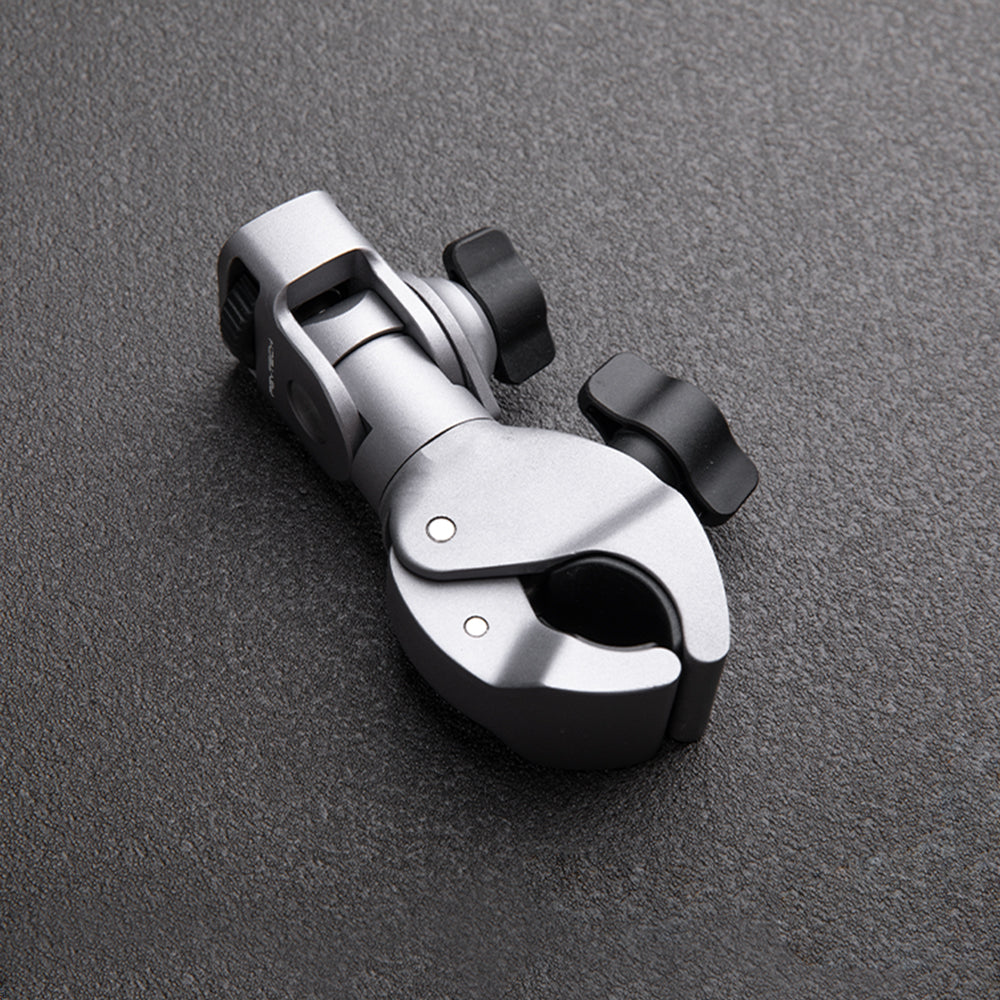 Super Clamp Mount: with refined paint finish for a sleek, unified design