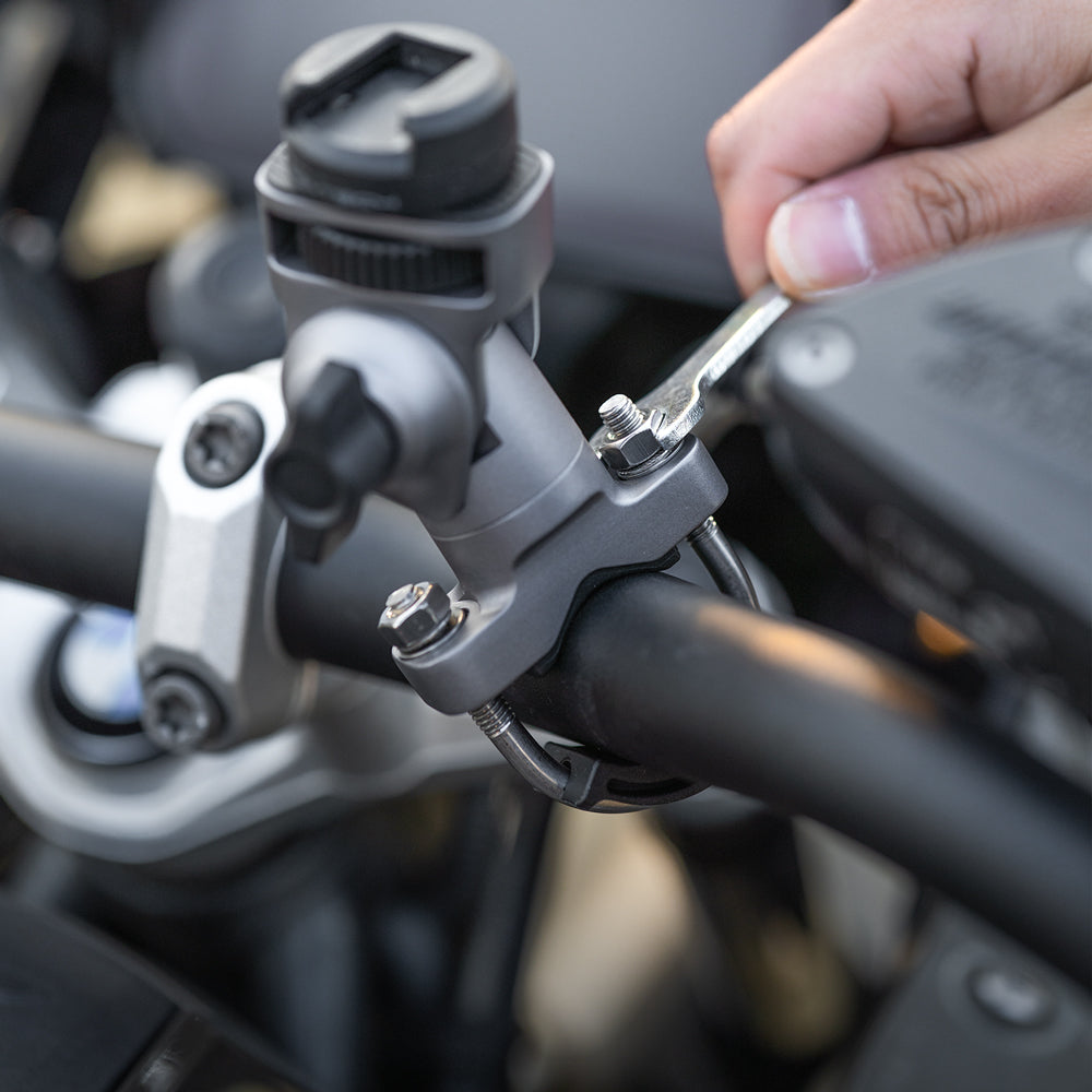 U-Bolt Mount-Tightening Screws & Washers - Enduring stability