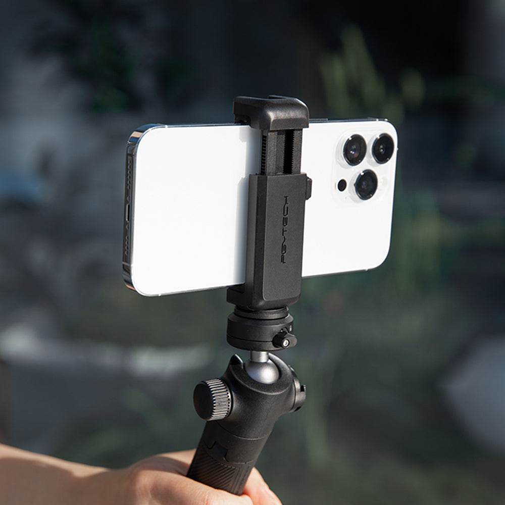Versatile Smartphone Holder：Wide Compatibility