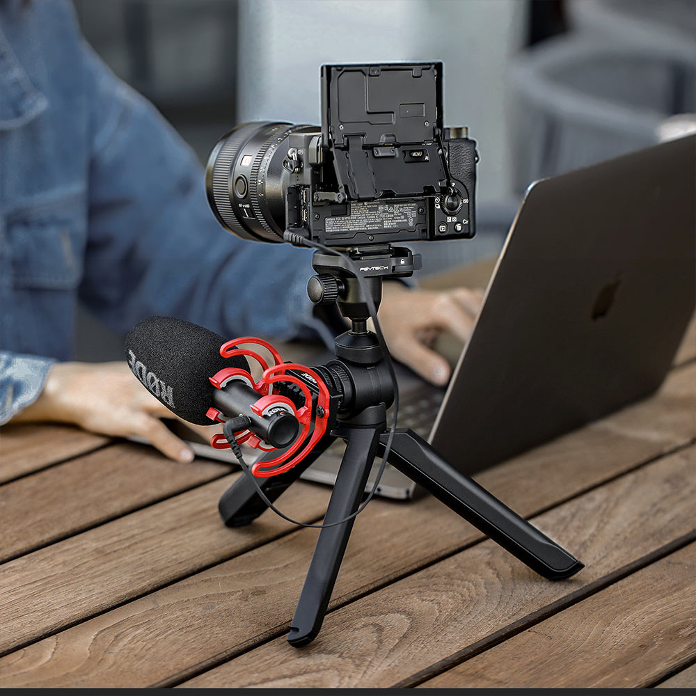 Combined the MantisPod 2.0 with your microphone and work with it.