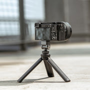 snaplock nano swivel tilt monitor mount on tripod feature